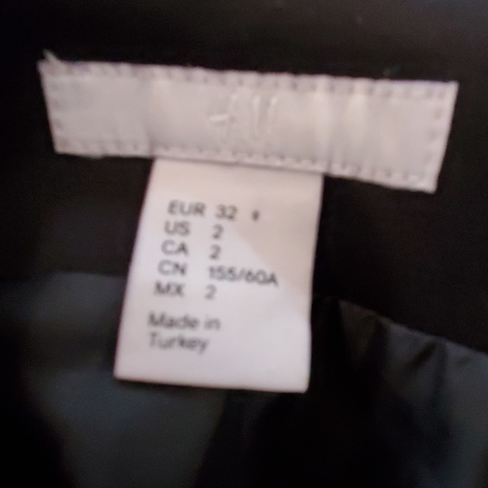 H & M Black matte sequin mini skirt size 2 - Picture 5 of 8